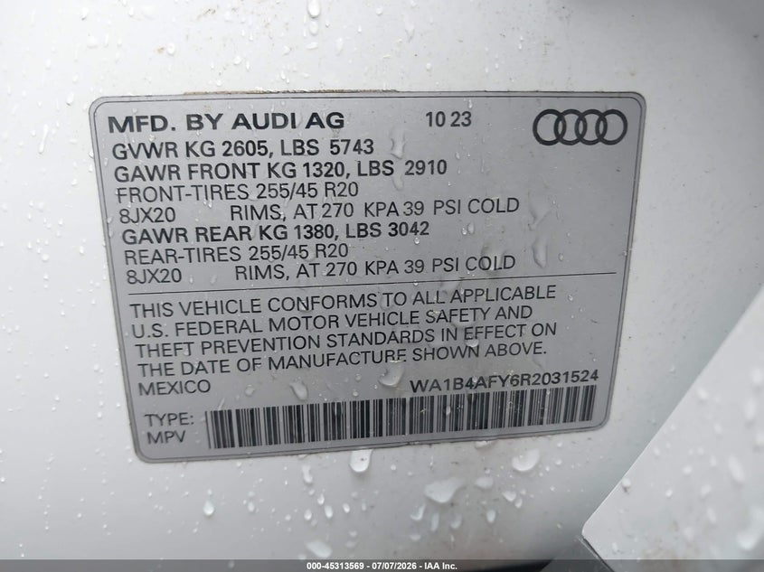 2024 Audi Sq5 VIN WA1B4AFY6R2031524 IAAI salvage auction — RIGHT SIDE, Salvage (Massachusetts), sold $425 on 2026-07-24 (photo 9)