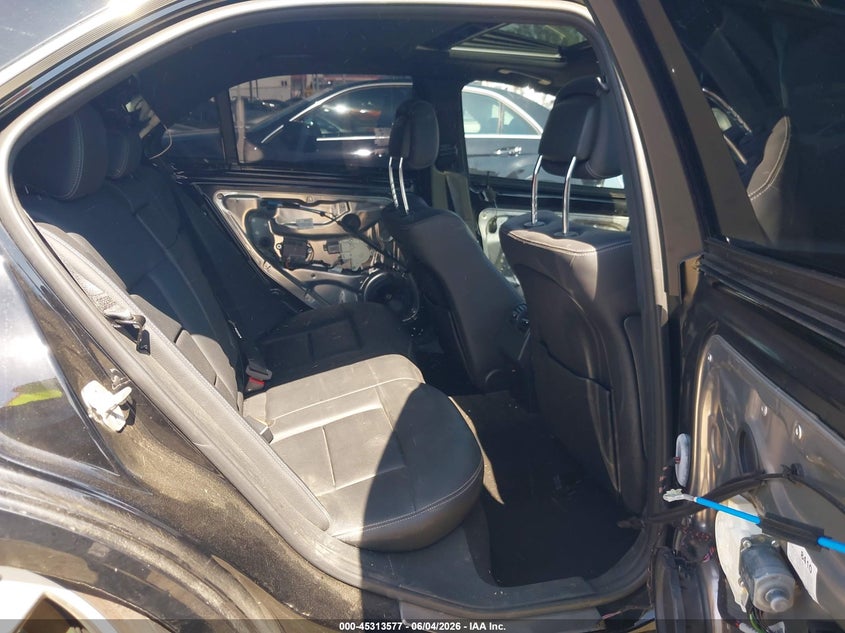 2015 Mercedes-benz E-klasse VIN WDDHF5KB3FB094990 IAAI salvage auction — REPOSSESSION, Salvage Title, sold $1,200 on 2026-07-22 (photo 8)