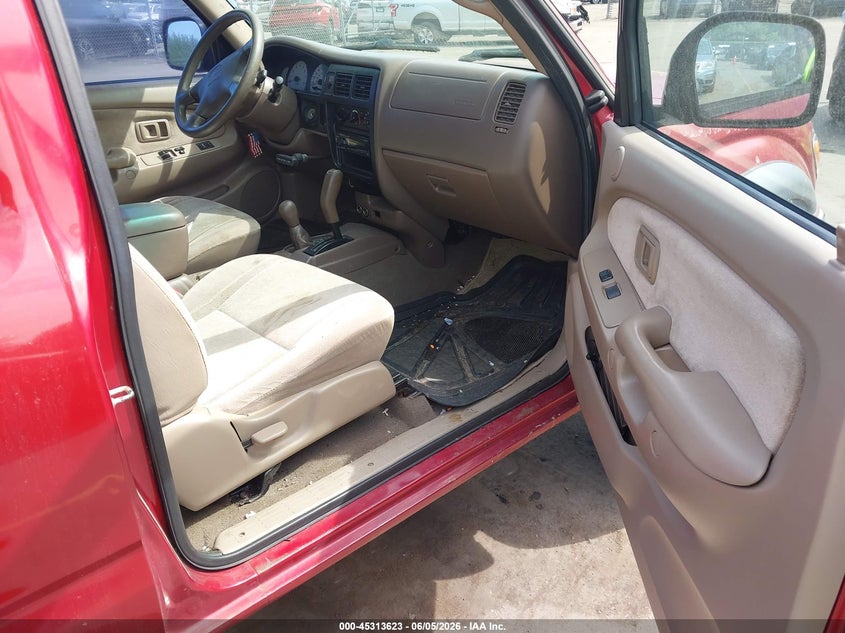 2001 Toyota Tacoma VIN 5TEWN72NX1Z817457 IAAI salvage auction — NORMAL WEAR, Bill Of Sale (Connecticut), sold $775 on 2026-07-09 (photo 5)