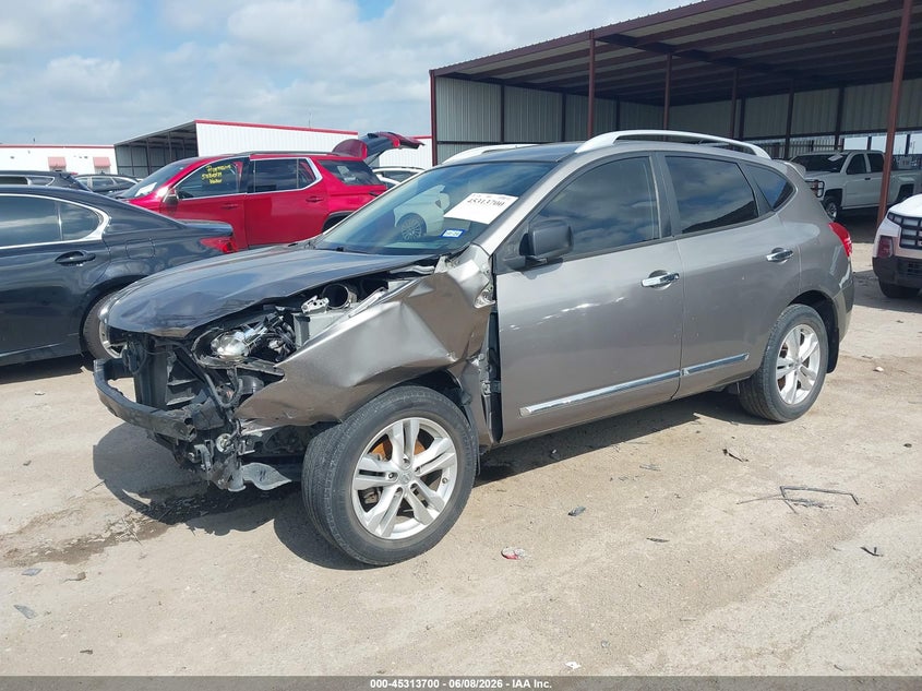 2015 Nissan Rogue VIN JN8AS5MV8FW252204 IAAI salvage auction — FRONT & REAR, Salvage Title, sold $450 on 2026-07-07 (photo 2)