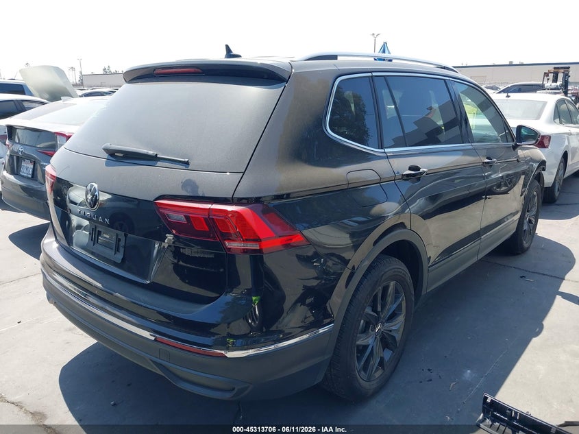 2024 Volkswagen Tiguan VIN 3VVNB7AX8RM075514 IAAI salvage auction — LEFT FRONT, Salvage Title, sold $8,400 on 2026-07-18 (photo 4)