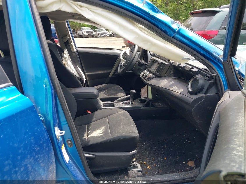2017 Toyota Rav 4 VIN JTMBFREV0HJ131273 IAAI salvage auction — ROLLOVER, Salvage Title, sold $1,550 on 2026-07-09 (photo 5)
