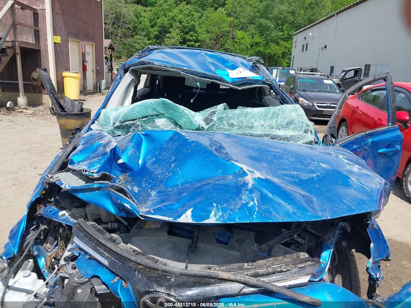2017 Toyota Rav 4 VIN JTMBFREV0HJ131273 IAAI salvage auction — ROLLOVER, Salvage Title, sold $1,550 on 2026-07-09 (photo 6)
