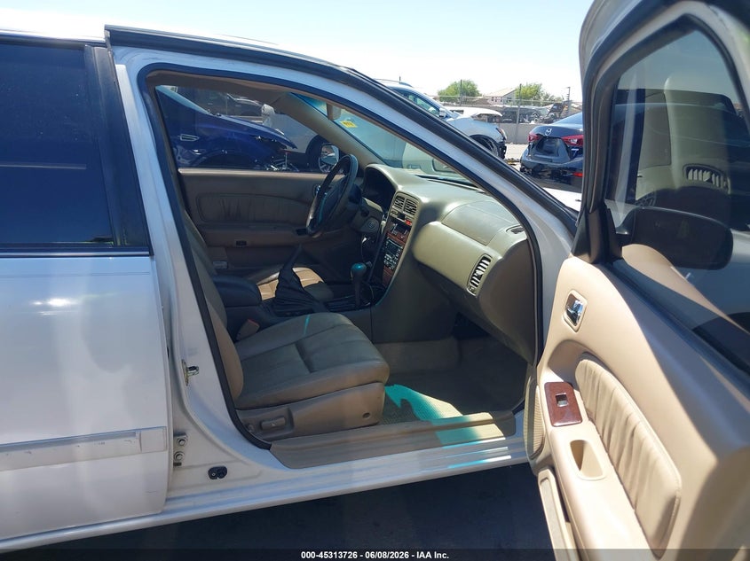 1997 Infiniti I30 VIN JNKCA21D7VT402271 IAAI salvage auction — SIDE, Salvage (Arizona), sold $25 on 2026-07-28 (photo 5)