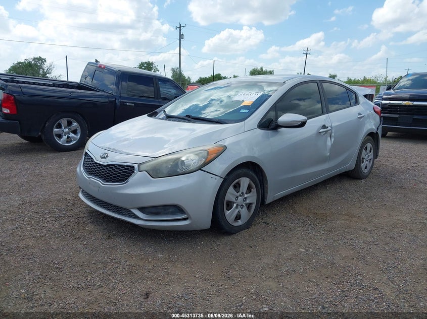 2016 Kia Forte VIN KNAFX4A67G5551407 IAAI salvage auction — REAR END, Salvage Title, sold $1,000 on 2026-07-21 (photo 2)