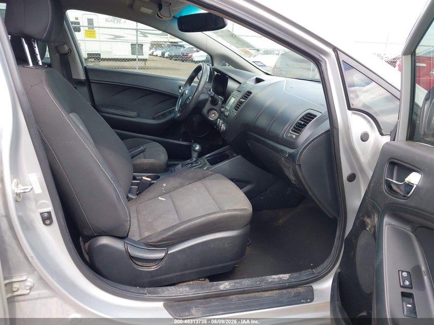 2016 Kia Forte VIN KNAFX4A67G5551407 IAAI salvage auction — REAR END, Salvage Title, sold $1,000 on 2026-07-21 (photo 5)