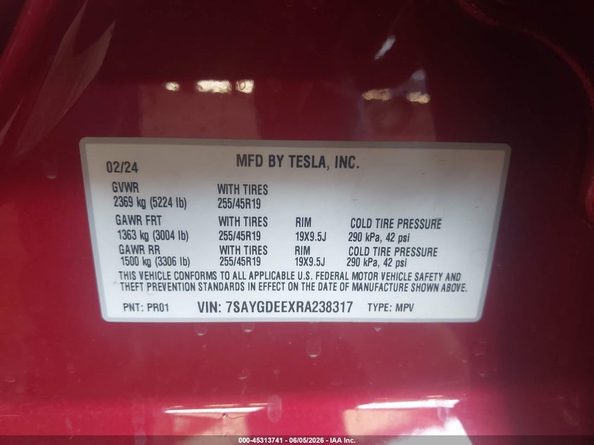 2024 Tesla Model y VIN 7SAYGDEEXRA238317 IAAI salvage auction — RIGHT FRONT, Salvage Title, sold $11,450 on 2026-07-16 (photo 9)