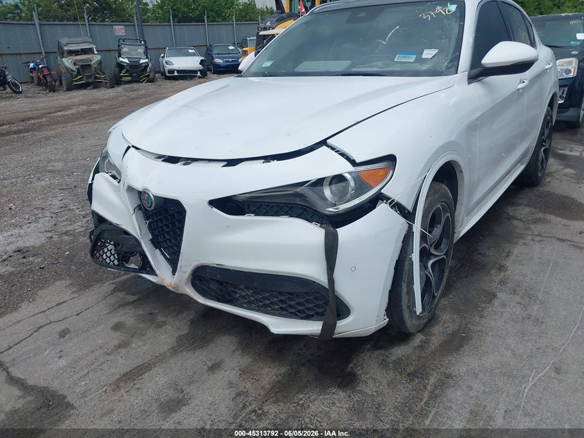 2020 Alfa romeo Stelvio VIN ZASPAKBN6L7C92398 IAAI salvage auction — FRONT END, Clear (Arkansas), sold $3,150 on 2026-07-13 (photo 6)