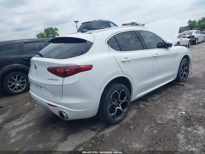 2020 Alfa romeo Stelvio VIN ZASPAKBN6L7C92398 IAAI salvage auction — FRONT END, Clear (Arkansas), sold $3,150 on 2026-07-13 (photo 4)