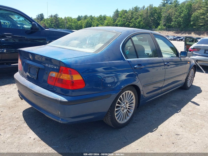 2002 BMW 3er VIN WBAEW53402PG19269 IAAI salvage auction — NORMAL WEAR, Clear (Massachusetts), sold $450 on 2026-07-17 (photo 4)