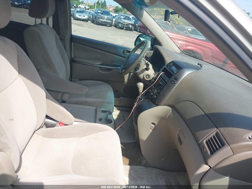 2008 Toyota Sienna VIN 5TDZK23C38S207591 IAAI salvage auction — RIGHT FRONT, Salvage (Pennsylvania), sold $725 on 2026-07-09 (photo 5)
