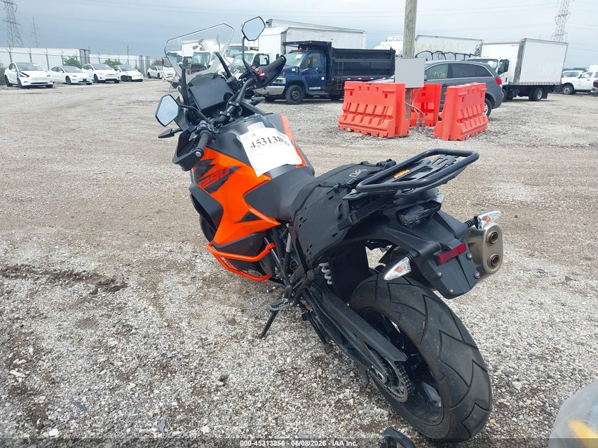 2023 Ktm VIN VBKV79400PM966334 IAAI salvage auction — FRONT END, Salvage Title, sold $4,050 on 2026-07-21 (photo 3)