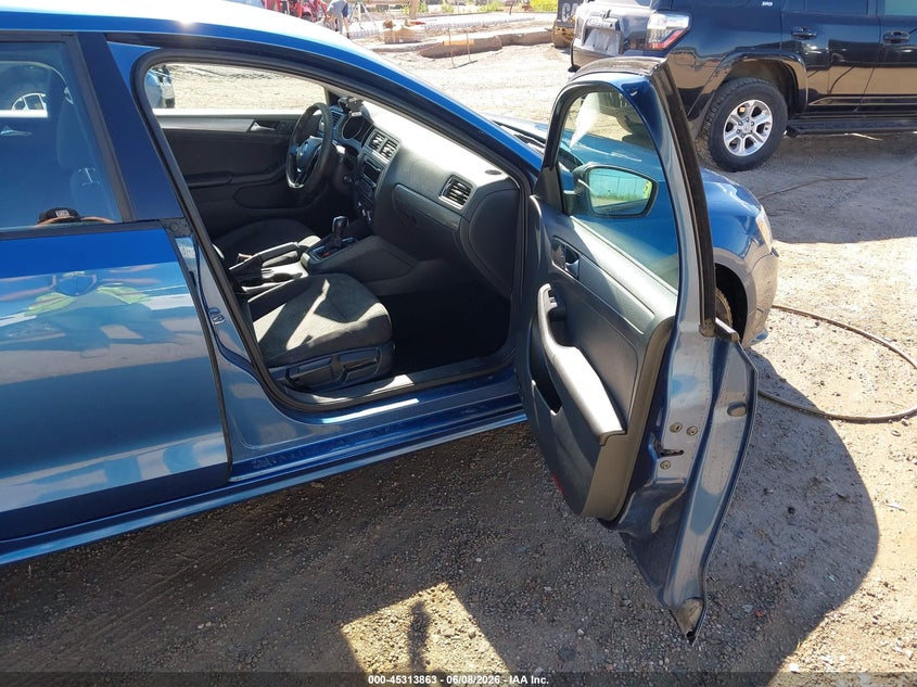 2015 Volkswagen Jetta VIN 3VWD17AJ2FM225831 IAAI salvage auction — SIDE, Salvage Title, sold $200 on 2026-07-22 (photo 5)