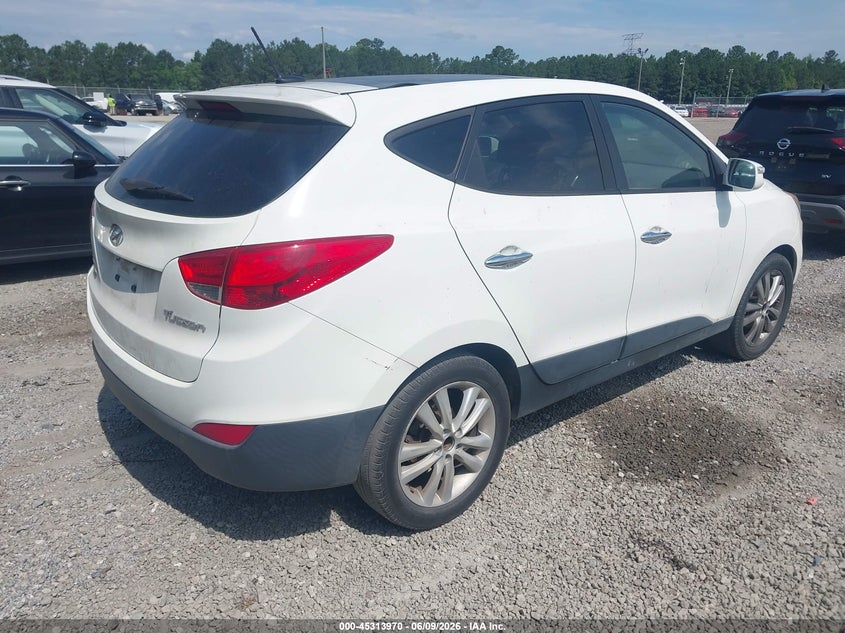 2011 Hyundai Tucson VIN KM8JU3ACXBU235693 IAAI salvage auction — LEFT FRONT, Salvage (Georgia), sold $325 on 2026-07-31 (photo 4)