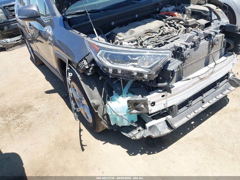 2020 Toyota Rav 4 VIN JTMRWRFV6LD043946 IAAI salvage auction — FRONT END, Salvage Title, sold $12,950 on 2026-09-22 (photo 6)
