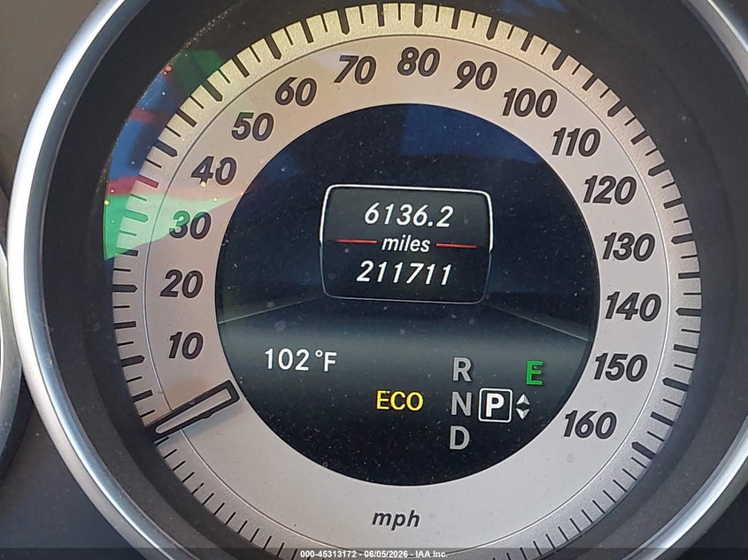 2014 Mercedes-benz E-klasse VIN WDDHF5KB5EA905421 IAAI salvage auction — RIGHT SIDE, Salvage Title, sold $550 on 2026-08-12 (photo 7)