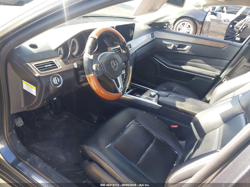 2014 Mercedes-benz E-klasse VIN WDDHF5KB5EA905421 IAAI salvage auction — RIGHT SIDE, Salvage Title, sold $550 on 2026-08-12 (photo 5)