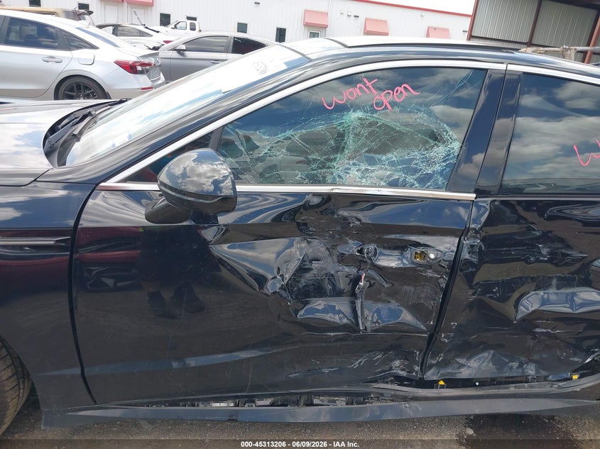 2024 Hyundai Sonata VIN KMHL54JJ8RA093799 IAAI salvage auction — SIDE, Salvage Title, sold $9,400 on 2026-08-22 (photo 9)