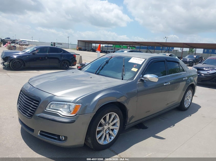 2012 Chrysler 300 VIN 2C3CCACG3CH205870 IAAI salvage auction — RIGHT SIDE, Salvage Title, sold $675 on 2026-07-29 (photo 2)