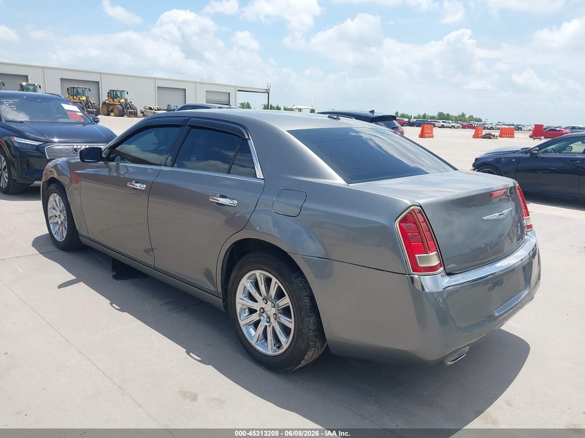 2012 Chrysler 300 VIN 2C3CCACG3CH205870 IAAI salvage auction — RIGHT SIDE, Salvage Title, sold $675 on 2026-07-29 (photo 3)