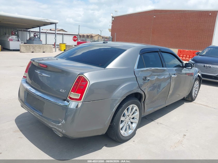 2012 Chrysler 300 VIN 2C3CCACG3CH205870 IAAI salvage auction — RIGHT SIDE, Salvage Title, sold $675 on 2026-07-29 (photo 4)