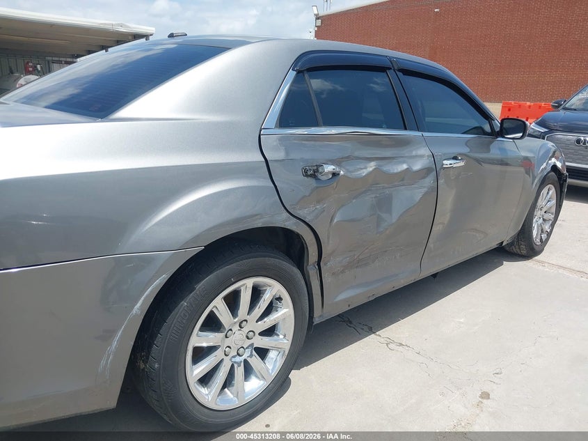 2012 Chrysler 300 VIN 2C3CCACG3CH205870 IAAI salvage auction — RIGHT SIDE, Salvage Title, sold $675 on 2026-07-29 (photo 6)