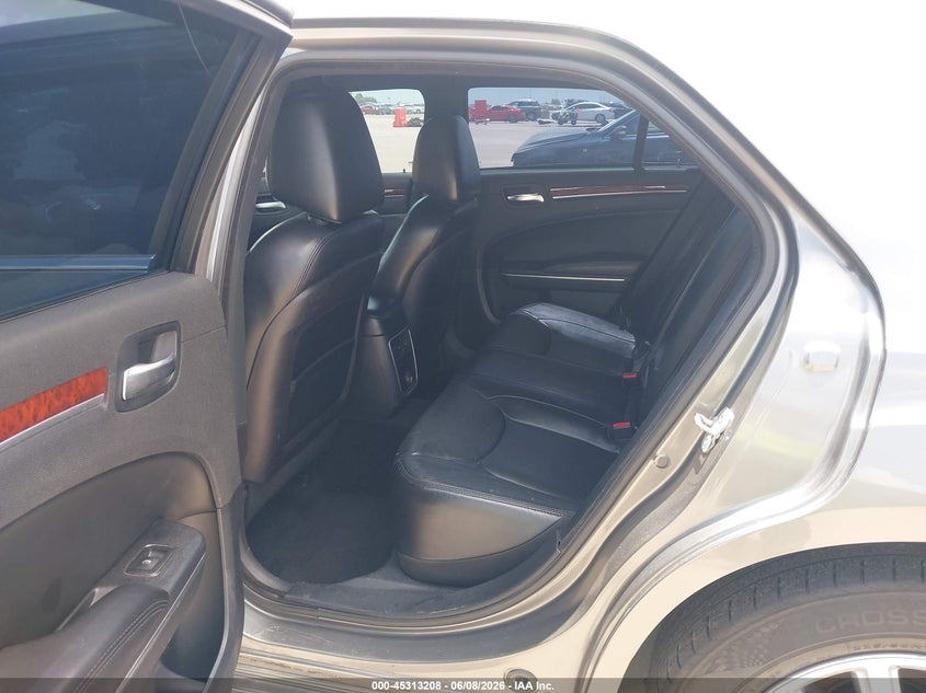 2012 Chrysler 300 VIN 2C3CCACG3CH205870 IAAI salvage auction — RIGHT SIDE, Salvage Title, sold $675 on 2026-07-29 (photo 8)