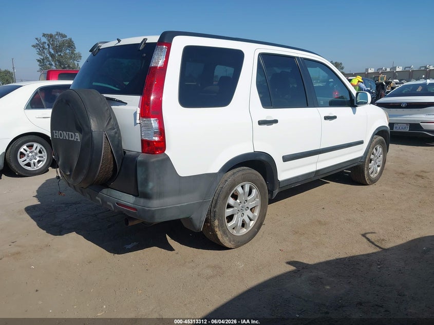 2005 Honda Cr-v VIN SHSRD78815U301828 IAAI salvage auction — SIDE, Salvage (California), sold $675 on 2026-07-09 (photo 4)