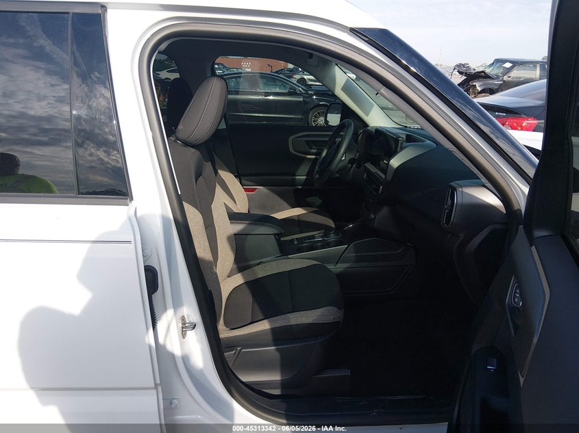 2025 Ford Bronco sport VIN 3FMCR9BN9SRE67660 IAAI salvage auction — LEFT FRONT, Salvage Title, sold $7,100 on 2026-07-31 (photo 5)