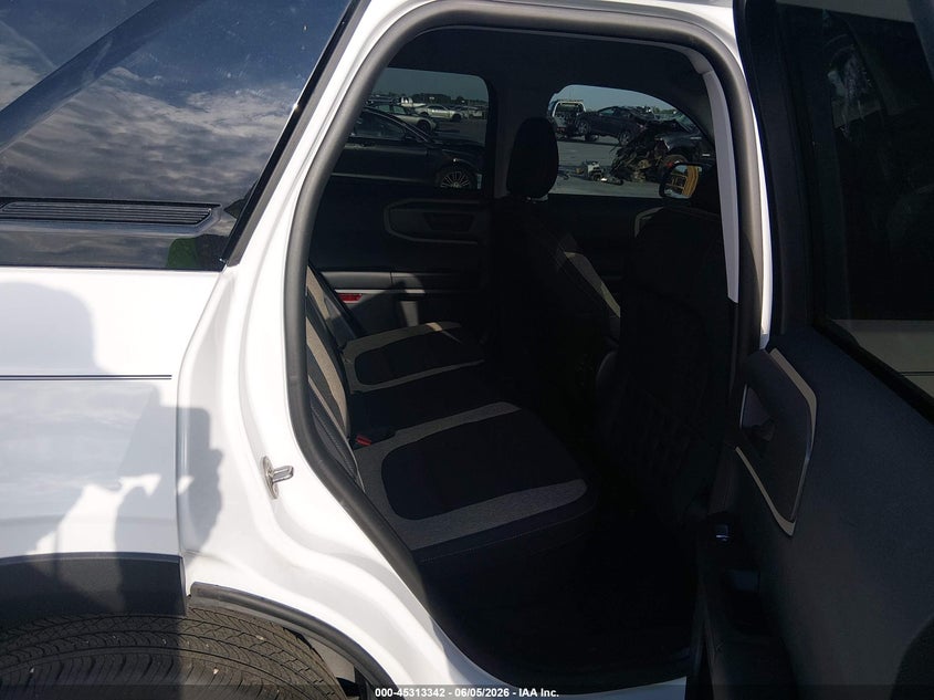 2025 Ford Bronco sport VIN 3FMCR9BN9SRE67660 IAAI salvage auction — LEFT FRONT, Salvage Title, sold $7,100 on 2026-07-31 (photo 8)