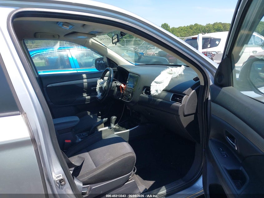2017 Mitsubishi Outlander VIN JA4AD3A34HZ023639 IAAI salvage auction — FRONT END, Salvage Title, sold $1,475 on 2026-07-16 (photo 5)