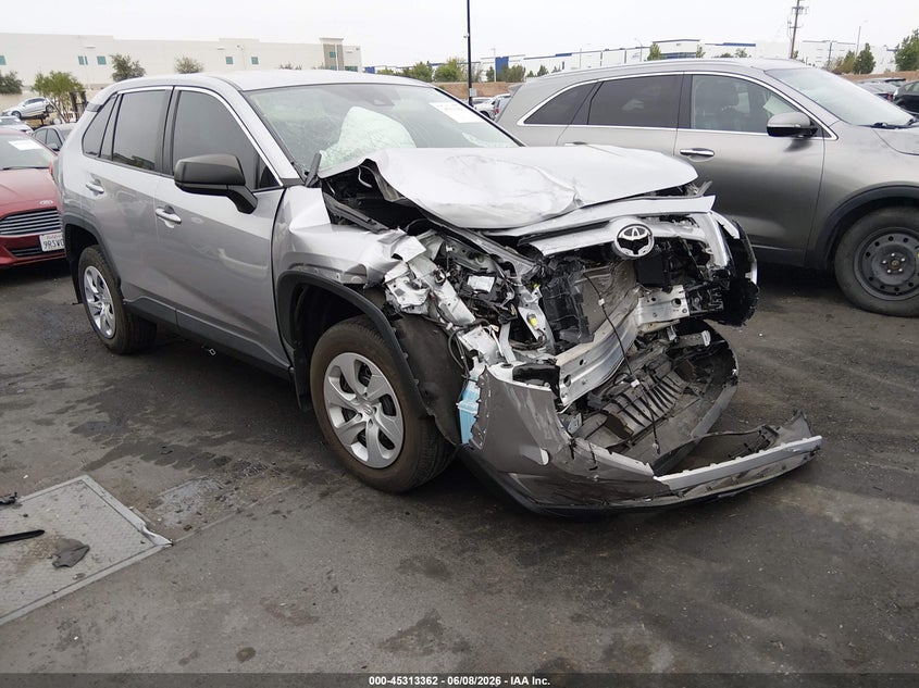 2024 Toyota Rav 4 VIN 2T3H1RFV8RC256095 IAAI salvage auction — FRONT & REAR, Salvage Title, sold $5,600 on 2026-08-14 (photo 1)