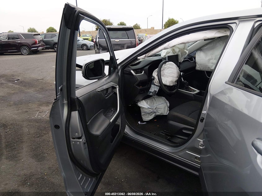 2024 Toyota Rav 4 VIN 2T3H1RFV8RC256095 IAAI salvage auction — FRONT & REAR, Salvage Title, sold $5,600 on 2026-08-14 (photo 5)