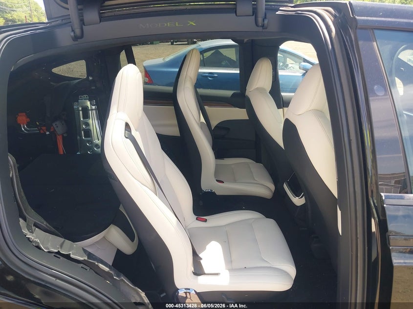 2022 Tesla Model x VIN 7SAXCBE57NF328517 IAAI salvage auction — REAR END, Salvage (Idaho), sold $17,200 on 2026-07-29 (photo 8)