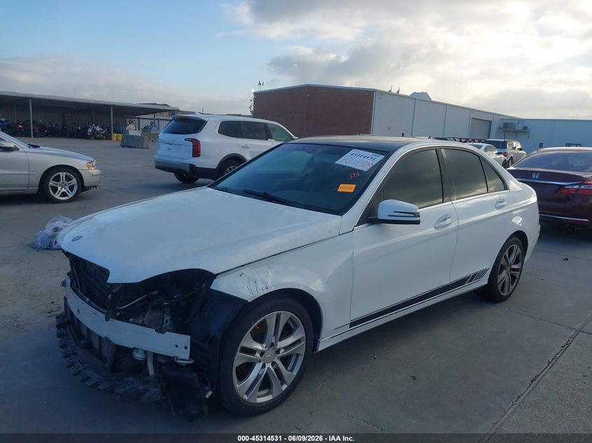 2013 Mercedes-benz C-klasse VIN WDDGF4HB8DA860115 IAAI salvage auction — FRONT END, Original (Texas), sold $900 on 2026-08-13 (photo 2)