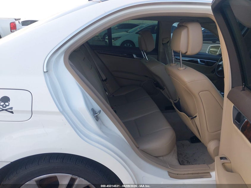 2013 Mercedes-benz C-klasse VIN WDDGF4HB8DA860115 IAAI salvage auction — FRONT END, Original (Texas), sold $900 on 2026-08-13 (photo 8)