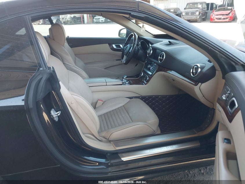 2014 Mercedes-benz VIN WDDJK7DA7EF025515 IAAI salvage auction — ENGINE BURN, Salvage (Arizona), sold $1,050 on 2026-07-28 (photo 5)