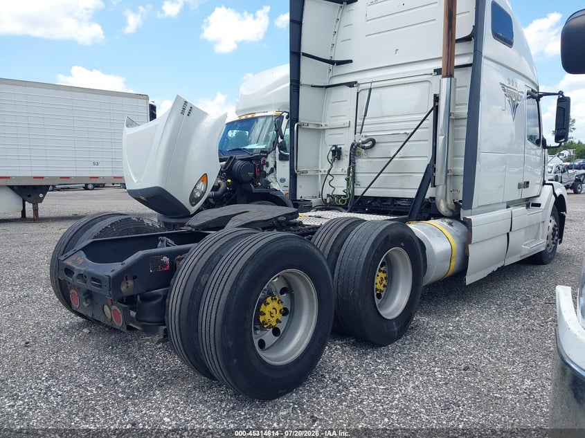 2012 Volvo VIN 4V4NC9EJ2CN538942 IAAI salvage auction — FRONT END, Rebuildable (Florida), sold $2,100 on 2026-07-29 (photo 4)