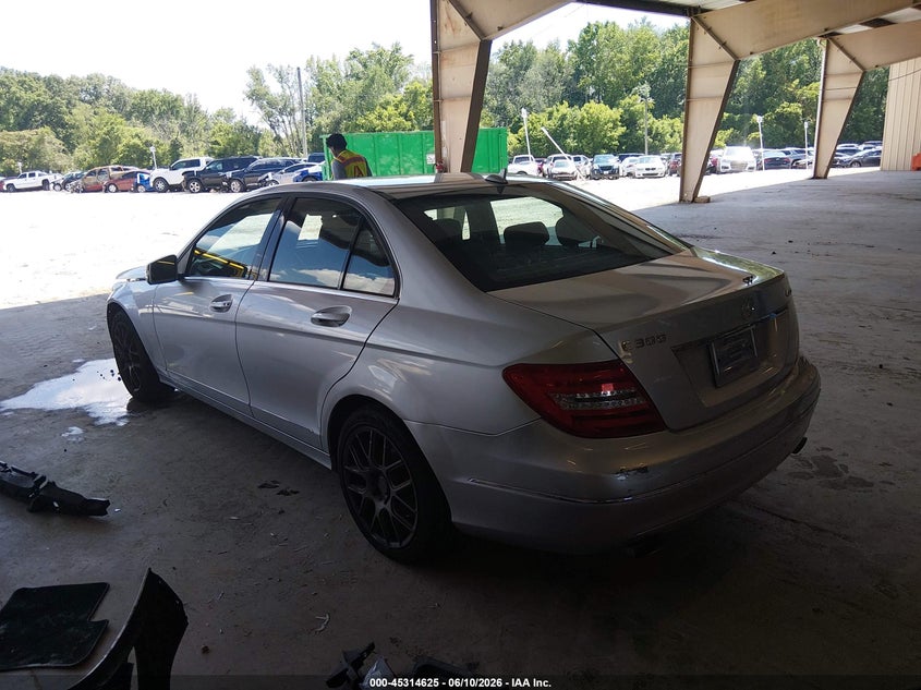 2013 Mercedes-benz C-klasse VIN WDDGF8AB1DG137981 IAAI salvage auction — FRONT END, Clear (Tennessee), sold $875 on 2026-07-20 (photo 3)
