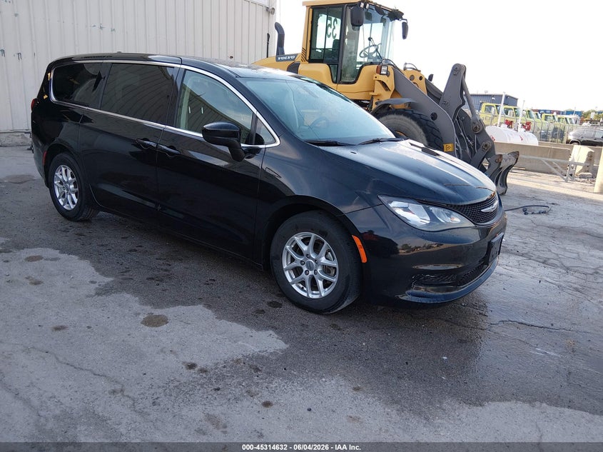 2022 Chrysler Voyager VIN 2C4RC1CG2NR146670 — IAAI salvage auction photo