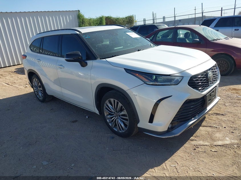 2021 Toyota Highlander VIN 5TDJZRAH0MS045493 IAAI salvage auction — FRONT END, Salvage (Arizona), sold $16,650 on 2026-07-30 (photo 1)