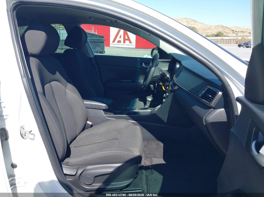 2018 Kia Optima VIN 5XXGT4L3XJG234584 IAAI salvage auction — THEFT, Salvage Title, sold $1,800 on 2026-07-05 (photo 5)