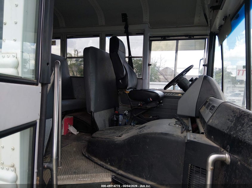 2013 Thomas Transit bus VIN 1T88S2E20D1155245 IAAI salvage auction — SIDE, Sf97 (Texas), sold $16,000 on 2026-07-07 (photo 5)