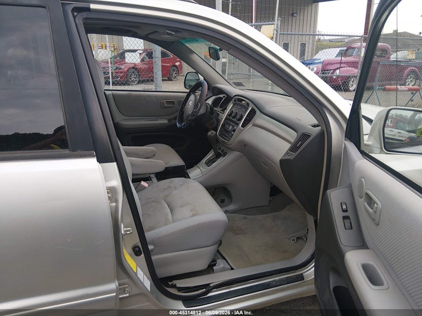 2006 Toyota Highlander VIN JTEHP21A860185131 IAAI salvage auction — NORMAL WEAR, Clear-Dealer Only (West Virginia), sold $275 on 2026-07-23 (photo 5)