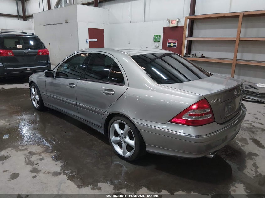 2004 Mercedes-benz C class VIN WDBRF40J84F547573 IAAI salvage auction — FRONT END, Salvage (Idaho), sold $725 on 2026-07-31 (photo 3)
