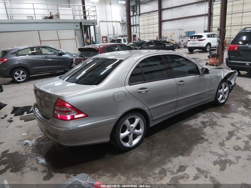 2004 Mercedes-benz C class VIN WDBRF40J84F547573 IAAI salvage auction — FRONT END, Salvage (Idaho), sold $725 on 2026-07-31 (photo 4)