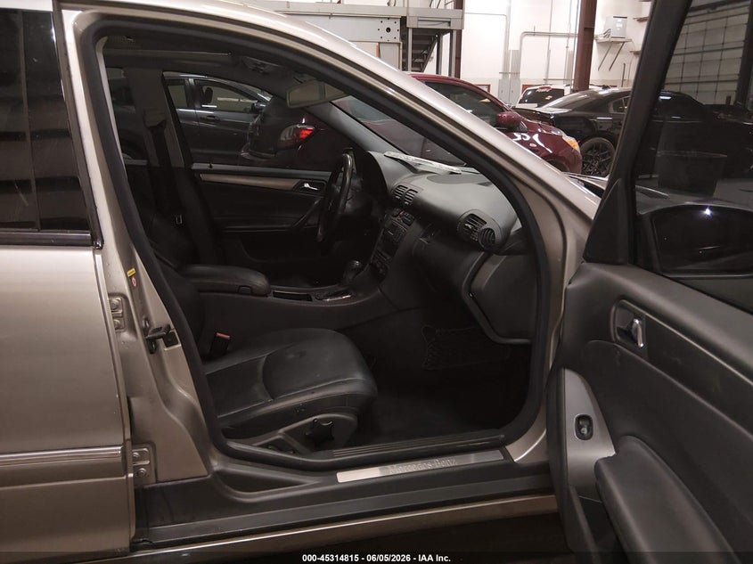 2004 Mercedes-benz C class VIN WDBRF40J84F547573 IAAI salvage auction — FRONT END, Salvage (Idaho), sold $725 on 2026-07-31 (photo 5)