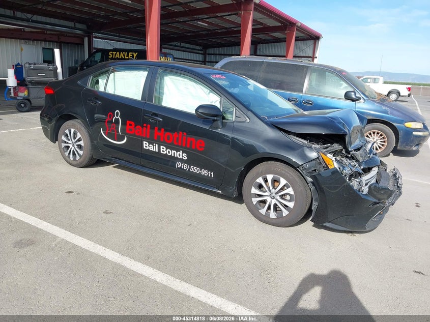 2022 Toyota Corolla VIN JTDEAMDEXNJ047067 IAAI salvage auction — FRONT END, Salvage Title, sold $2,300 on 2026-07-14 (photo 1)