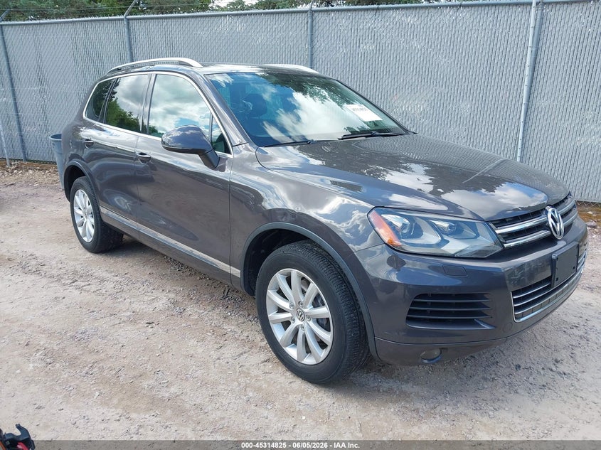2012 Volkswagen Touareg VIN WVGEF9BP9CD006228 IAAI salvage auction — HAIL, Salvage Title, sold $875 on 2026-07-08 (photo 1)