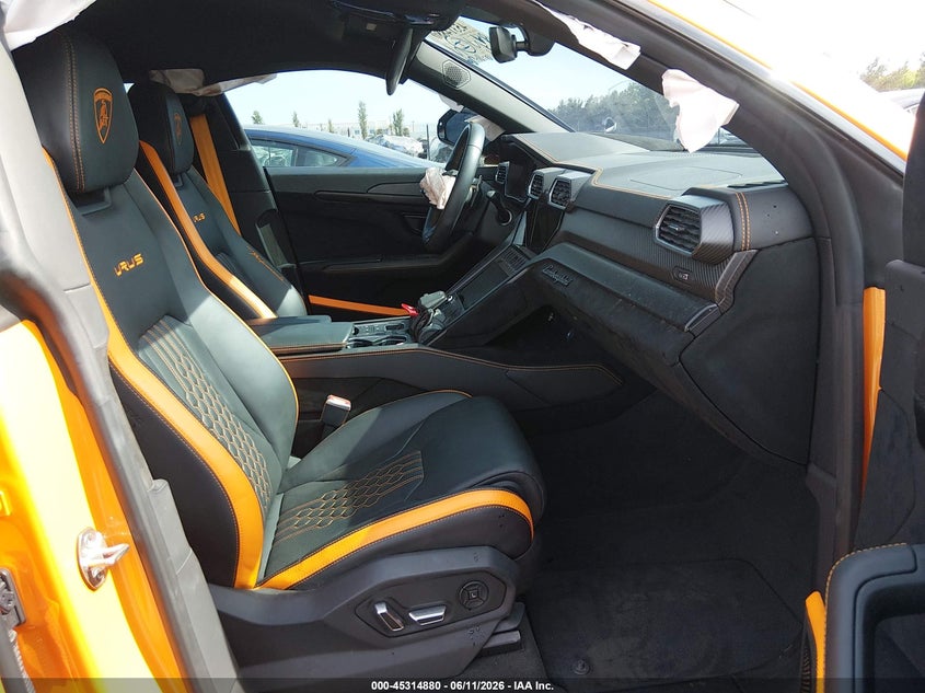 2024 Lamborghini Urus VIN ZPBUC3ZL2RLA31844 IAAI salvage auction — RIGHT FRONT, Salvage Title, sold $163,000 on 2026-09-14 (photo 5)